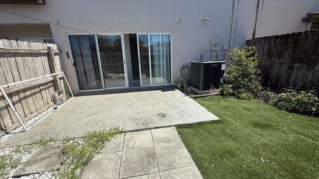 Building Photo - 1044 Ashley Ave