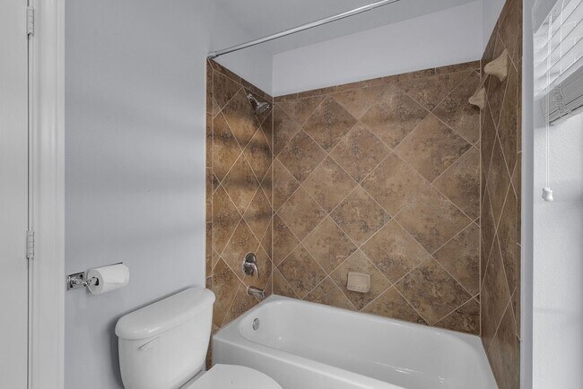 Building Photo - 13811 Sugar Dock Ct