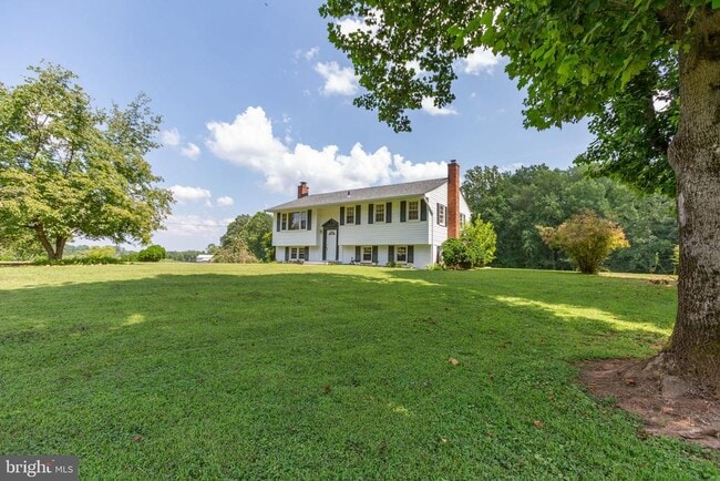 Building Photo - 18136 Pepmeier Hill Rd