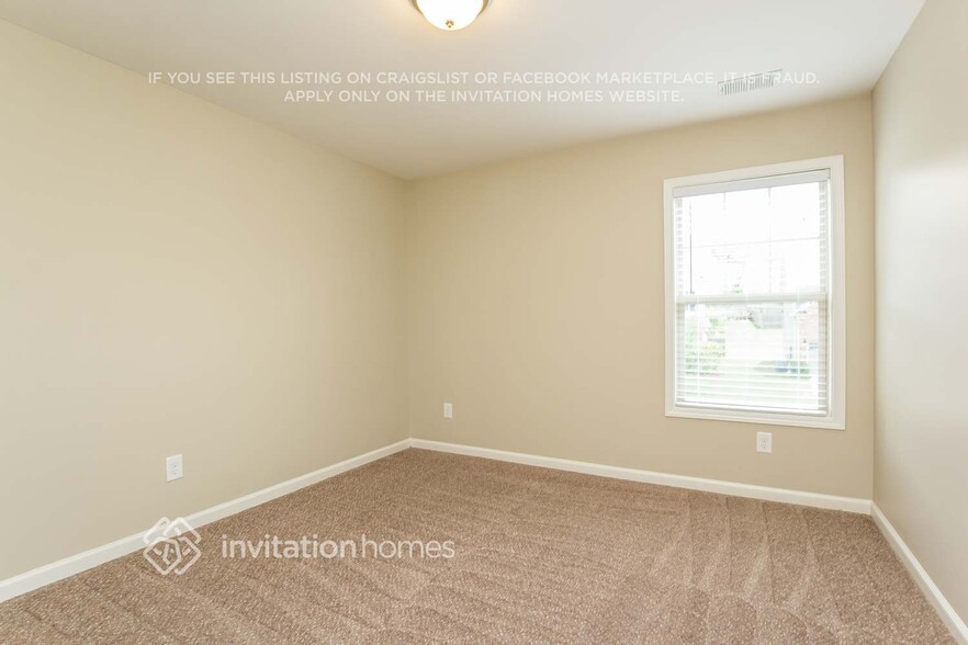 Building Photo - 3574 Fallen Oak Ln