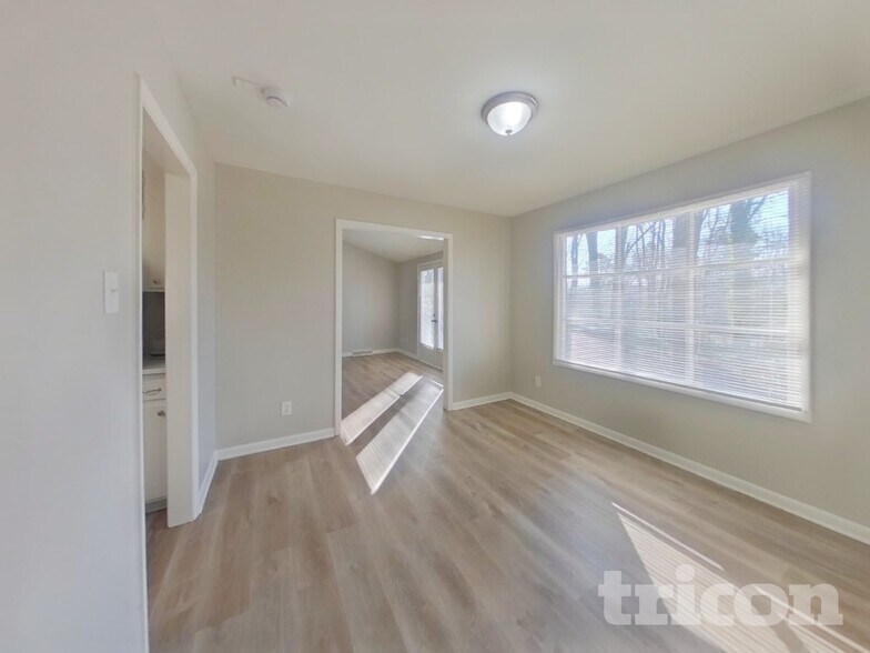 Building Photo - 911 Burtonwood Cir