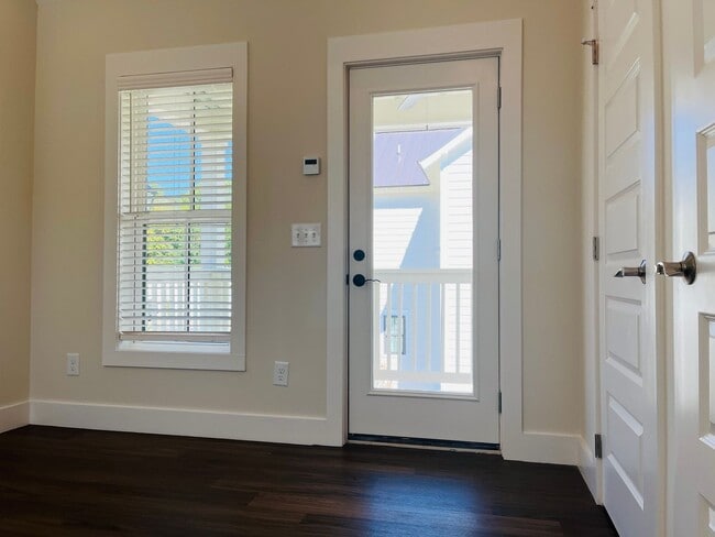 Building Photo - New Construction! 3 bedroom 2 bathroom home in Lagrange! Must see!