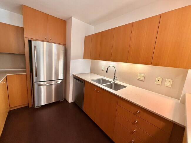 Building Photo - Mid-Century Modern Condo with Views of Balboa Park - 2 Bed x 2 Bath with Parking