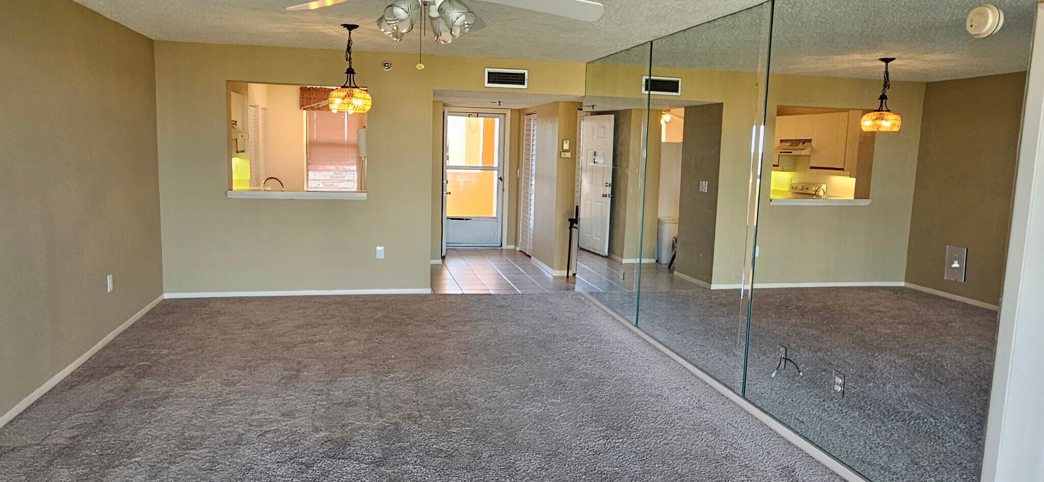 Building Photo - 4550 Pinebrook Cir