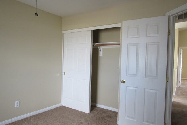 Building Photo - COMING SOON-BEAUTIFUL 2 STORY HOME LOCATED IN HENDERSON WITH STRIP AND MOUNTAIN VIEWS!