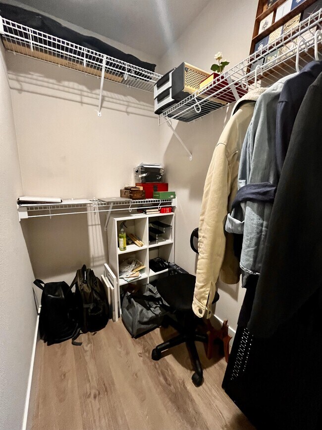 Building Photo - 4179 SE 68th Ave