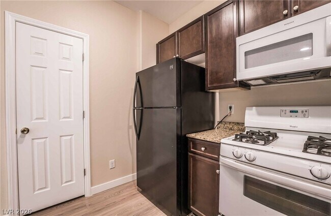 Building Photo - 4537 Lime Straight Dr