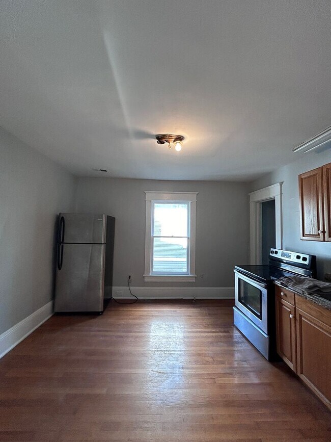 Building Photo - Albemarle/429-431