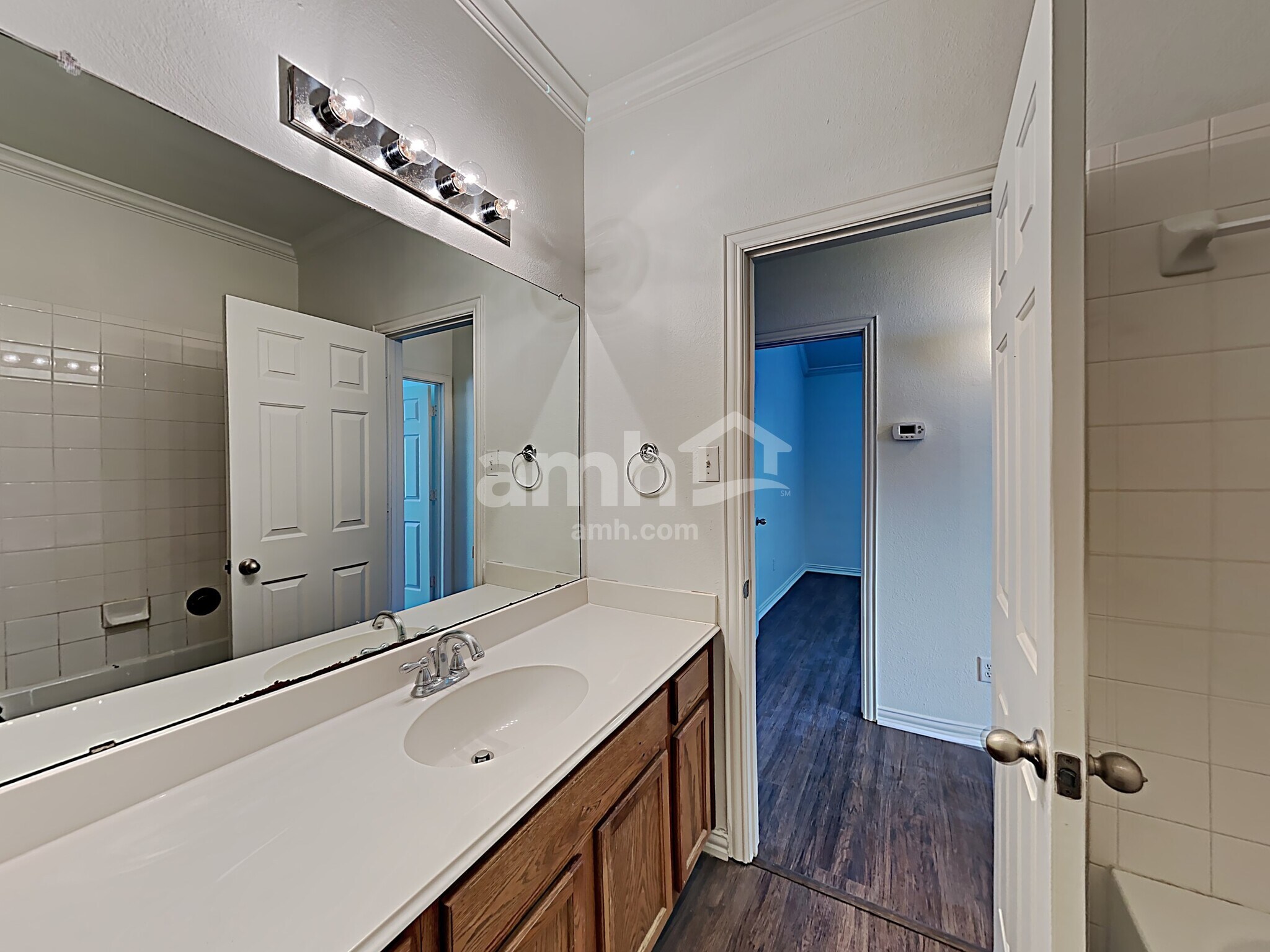 Building Photo - 5805 Kiger Dr