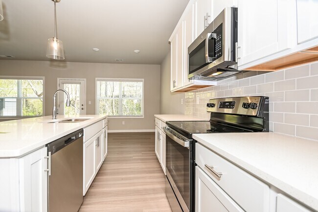 Building Photo - 862 Calvin Pk Dr