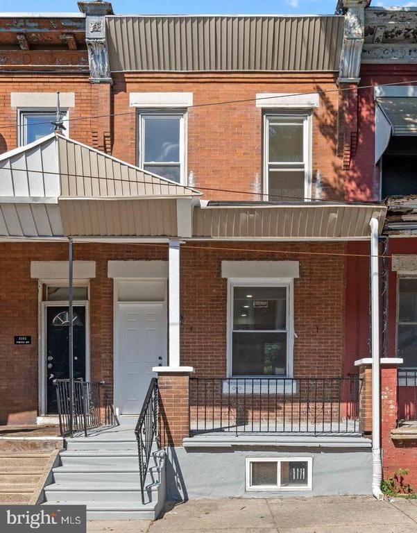 Building Photo - 2321 W Firth St