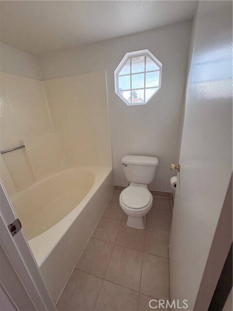 Building Photo - 1524 Canterbury Cir