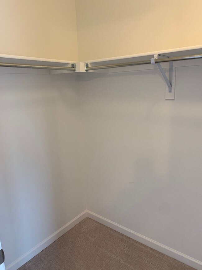 Building Photo - Beautiful Townhome In Monument With Two Ma...
