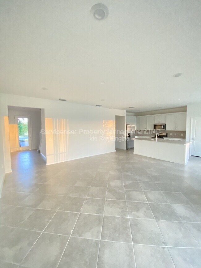 Building Photo - 6136 Baywood Ct