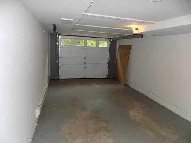Building Photo - 12 Fogarty Ln