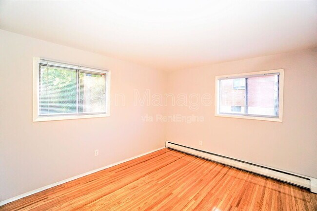 Building Photo - 146 Woodhill Dr
