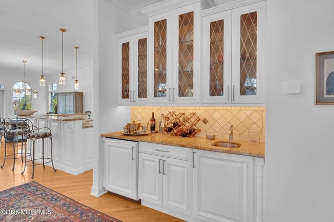 Building Photo - 619 Beacon Blvd