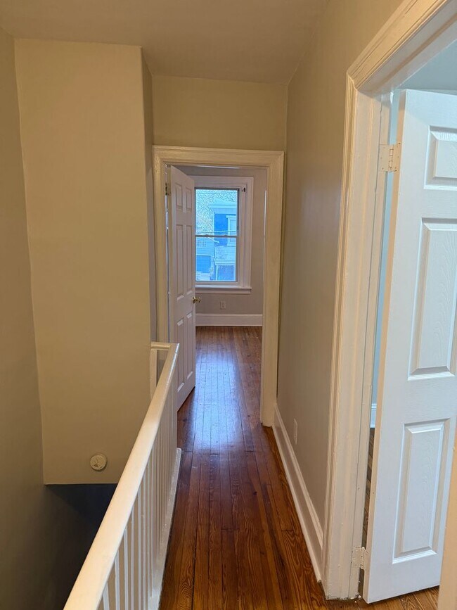 Building Photo - Lovely 3BR House Available for Rent