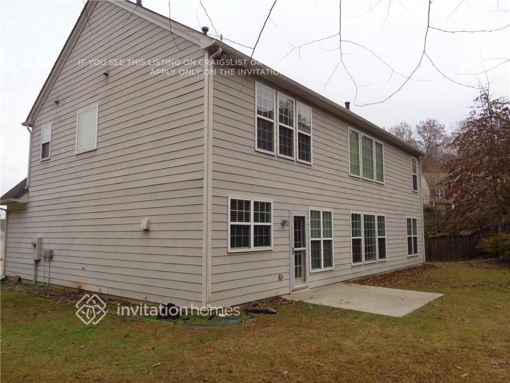 Building Photo - 593 Glencora Close