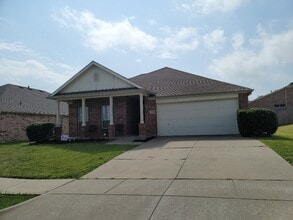 Building Photo - MANSFIELD ISD- ARLINGTON 3/2/2 IN LA FRONTERA