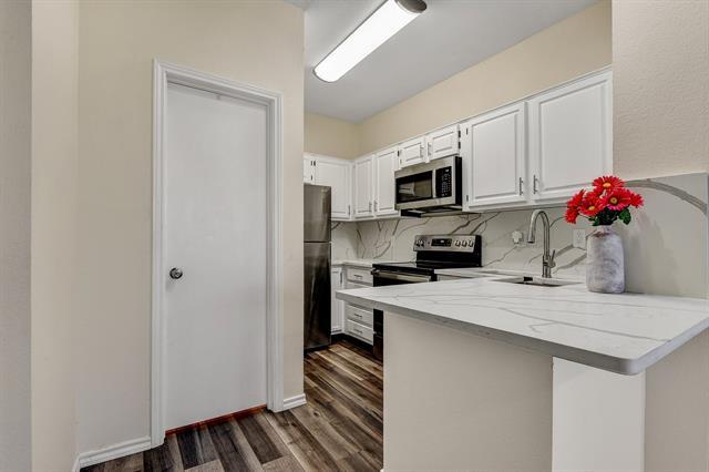Building Photo - 2164 Tanglewood Blvd