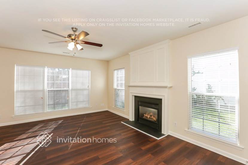 Building Photo - 5519 Bentgrass Run Dr