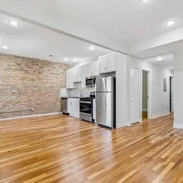 Building Photo - 1154 E 54th Pl