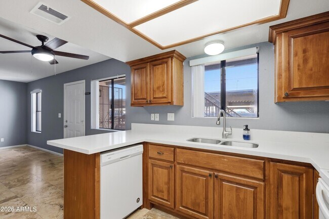 Building Photo - 3635 N 37th St