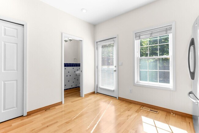Building Photo - 6143 S Virginia Ave