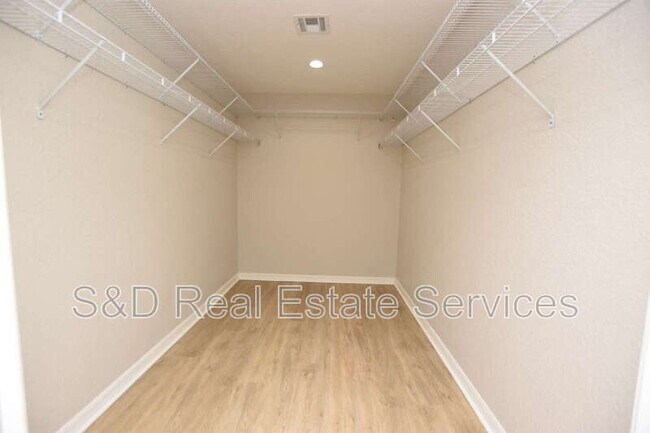Building Photo - 1606 Taylor Landing Dr