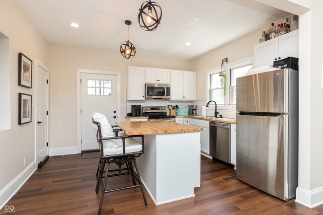 Building Photo - 405 Keystone Ave