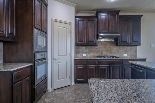 Building Photo - 6805 San Fernando Dr
