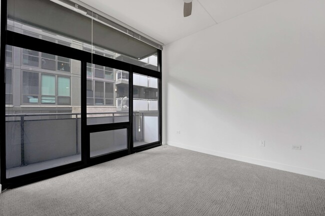 Building Photo - 660 W Wayman St