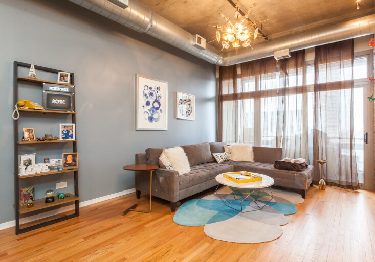 Building Photo - 933 W Van Buren St