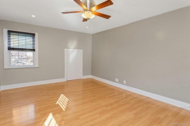 Building Photo - 164 Nelson Rd