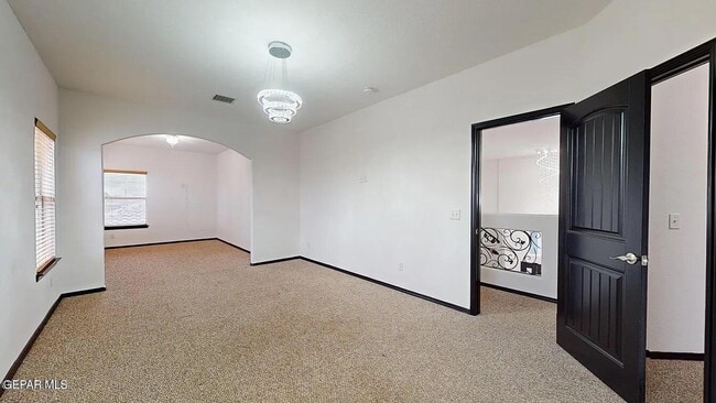 Building Photo - 3864 Tierra Campa Dr