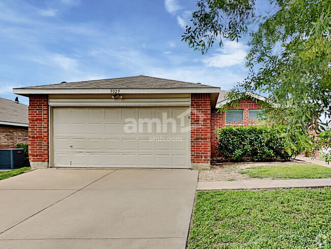 Building Photo - 5029 Prestwick Dr