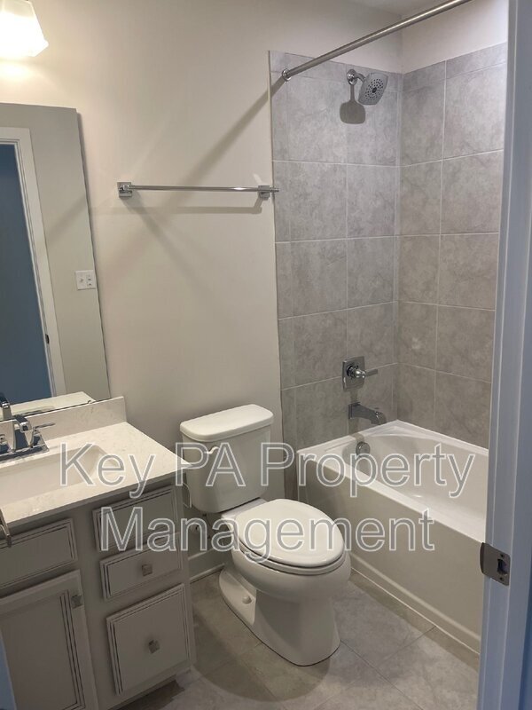 Building Photo - 205 Hibiscus Way