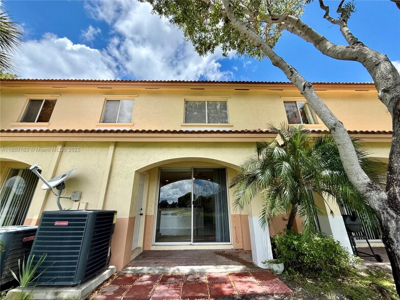 Building Photo - 8380 SW 25th Ct