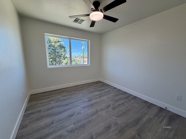 Building Photo - 1204 S Central Ave