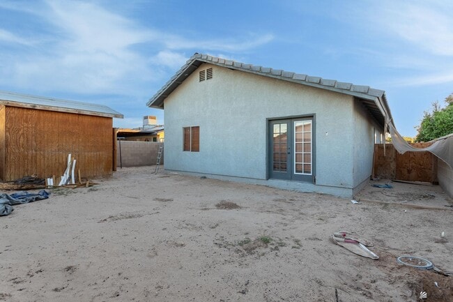 Building Photo - 1510 N 9th Ave