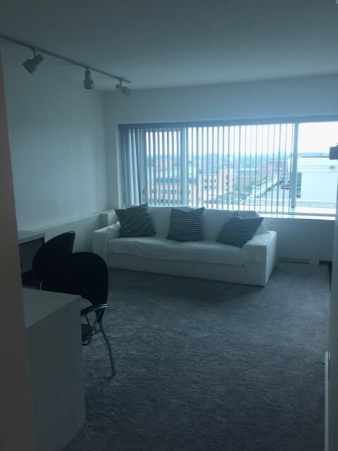 Building Photo - 555 E William St