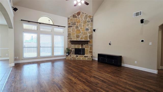 Building Photo - 12381 Summertree Dr