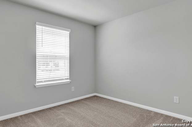 Building Photo - 125 Solitude Dr