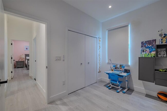 Building Photo - 8117 Hampton Glen Dr