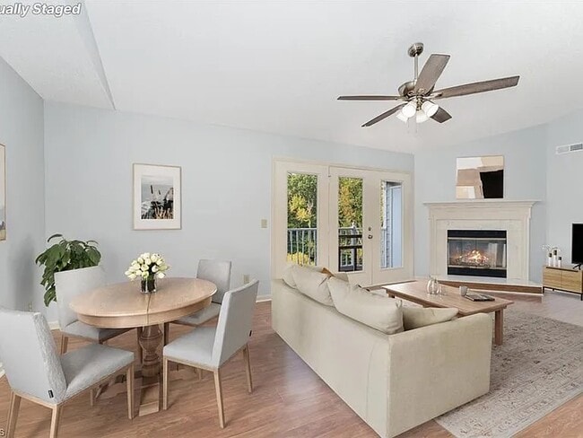 Building Photo - 3701 Cotswold Ter