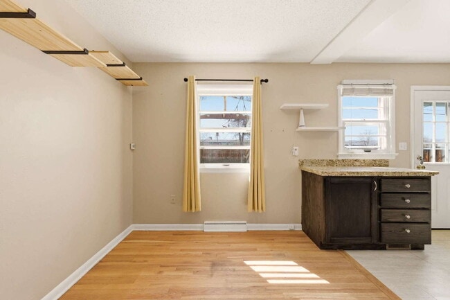 Building Photo - Charming 3-Bed 1-Bath Littleton Home!