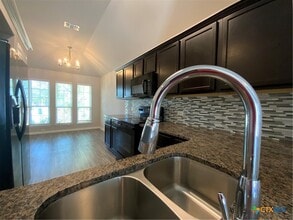 Building Photo - 1937 Euclid Dr