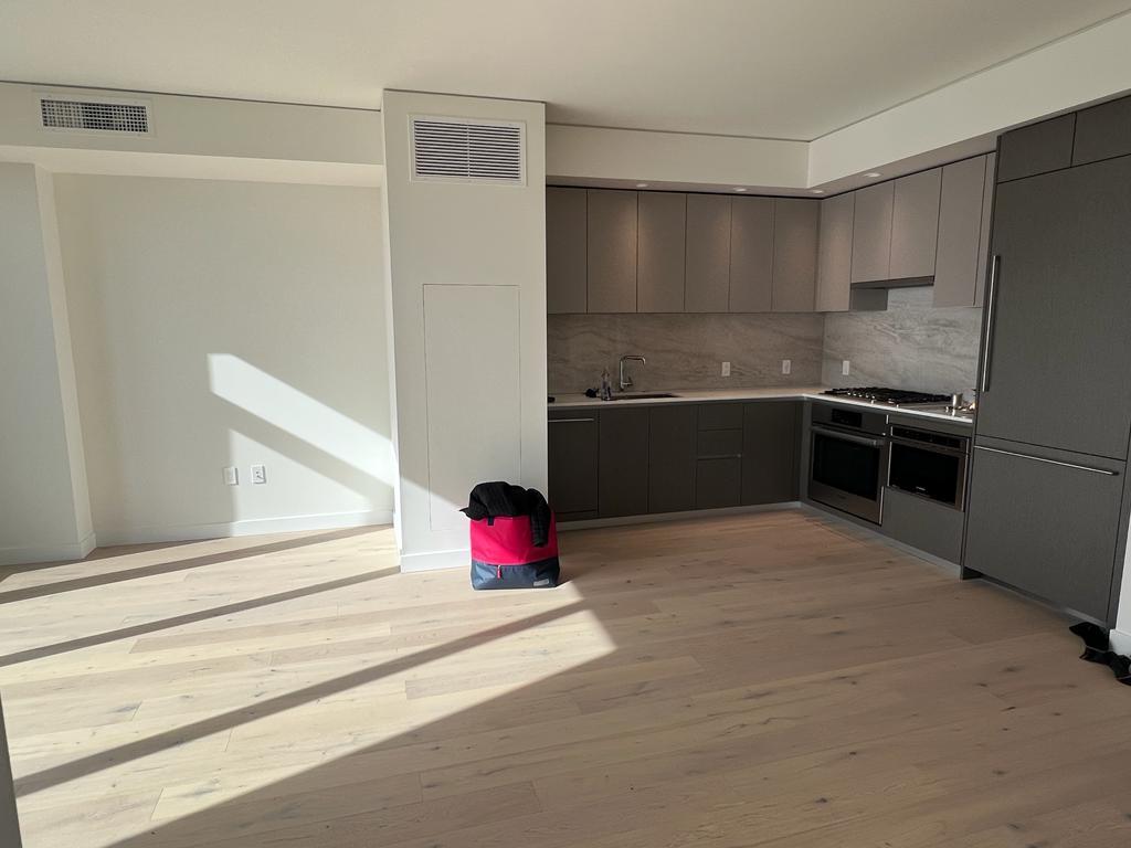 Kitchen_LivingRoom - 2510 6th Ave