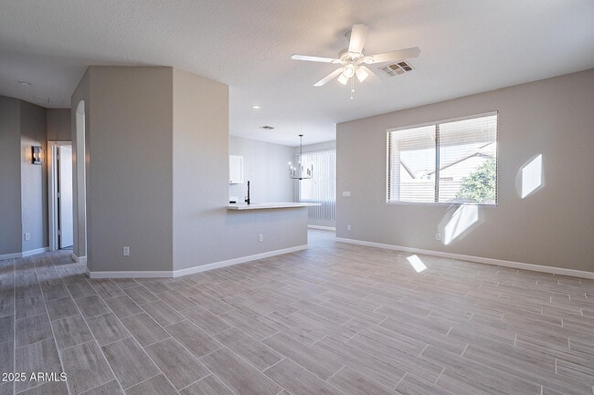 Building Photo - 12614 W Earll Dr